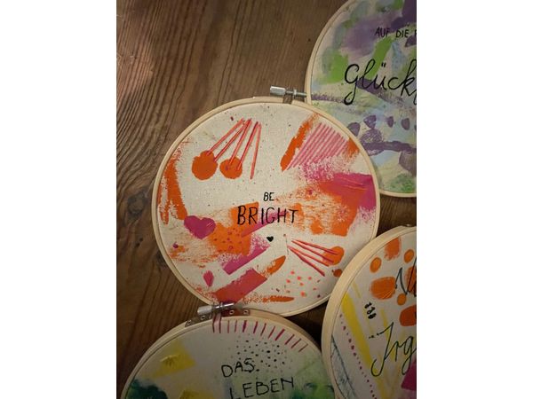 2026_Acrylfarbe-trifft-Stickgarn-2