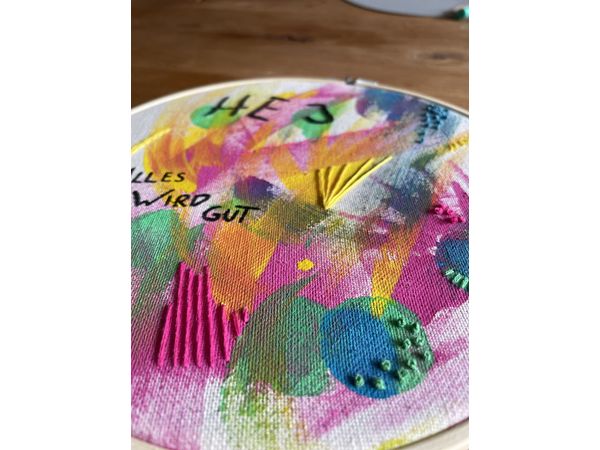 2026_Acrylfarbe-trifft-Stickgarn-7